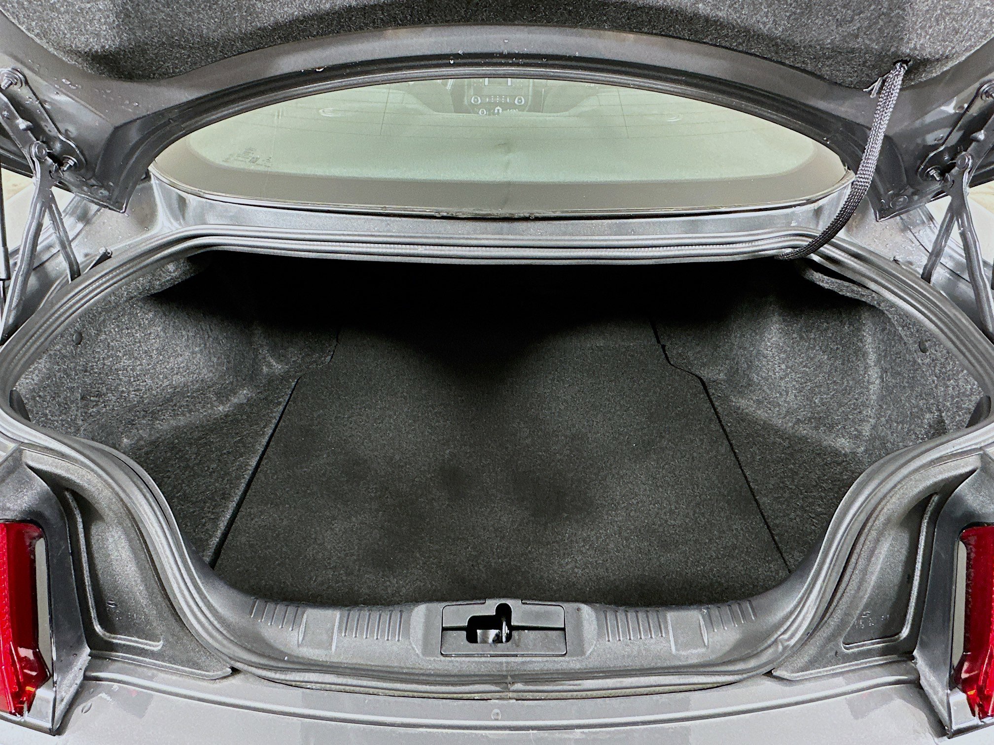 Used 2021 Ford Mustang Coupe image 26