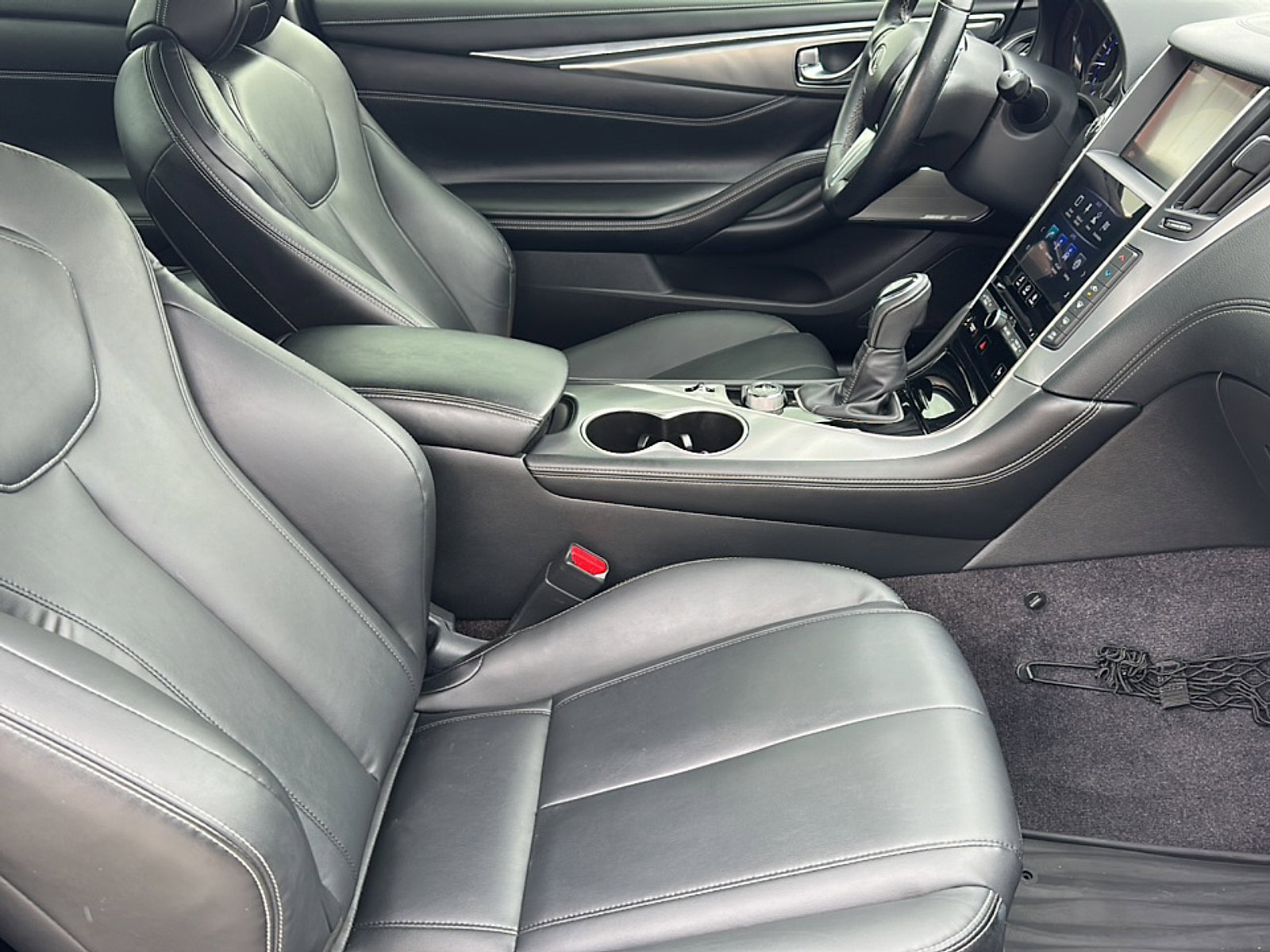 Used 2019 INFINITI Q60 3.0t Luxe w/ Essential Package image 19