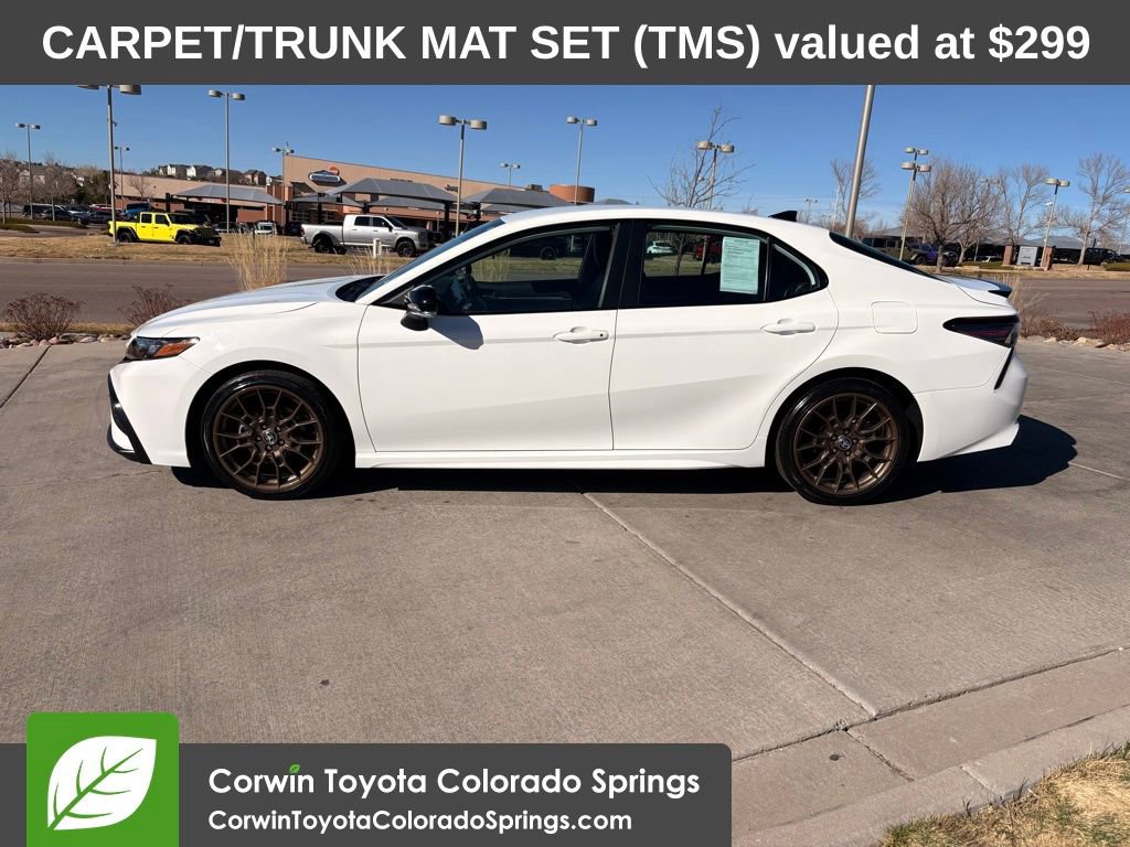 Used 2023 Toyota Camry SE image 4