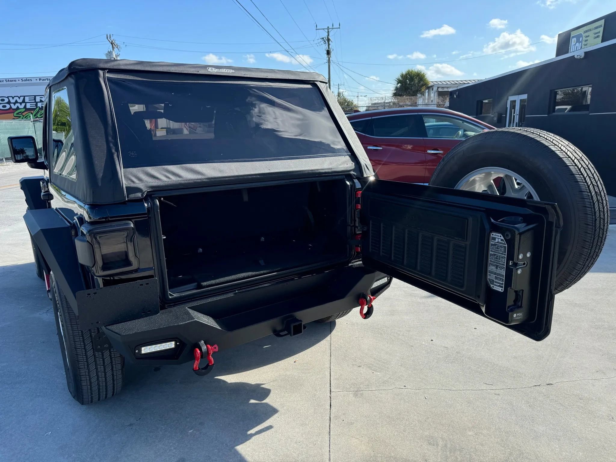 Used 2023 Jeep Wrangler Sport image 25