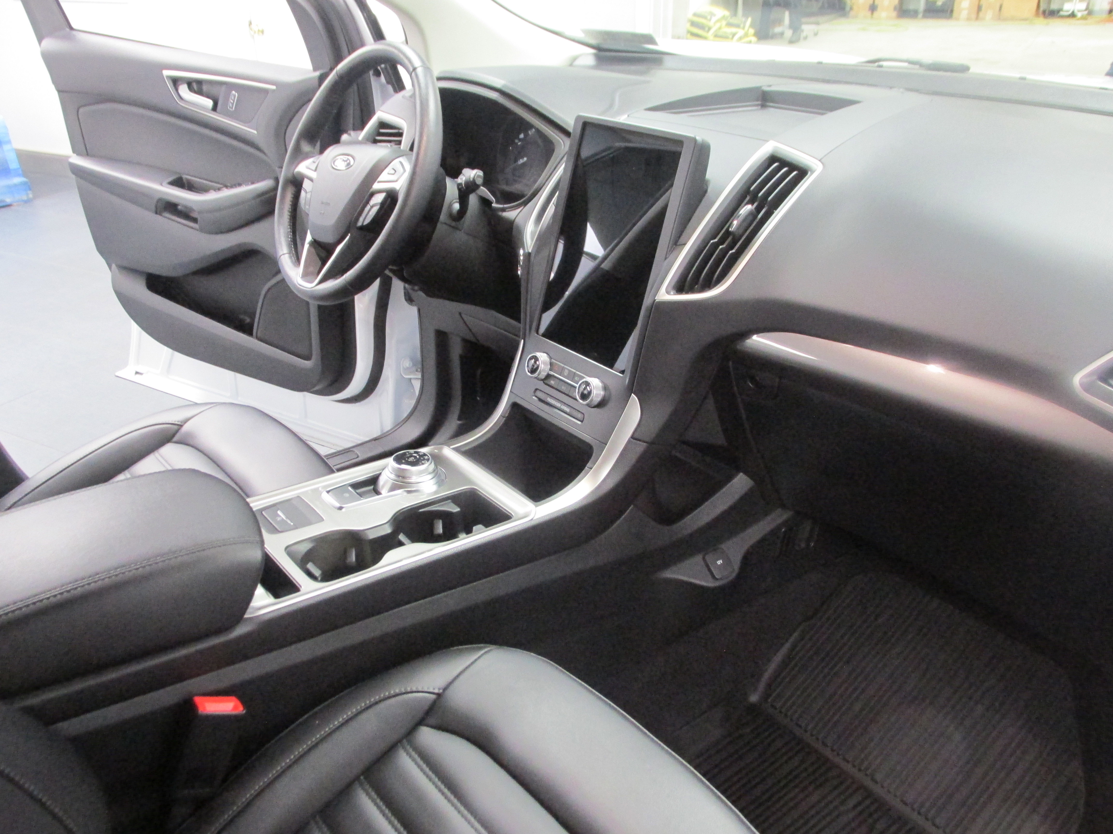 Used 2023 Ford Edge SEL w/ Convenience Package image 25