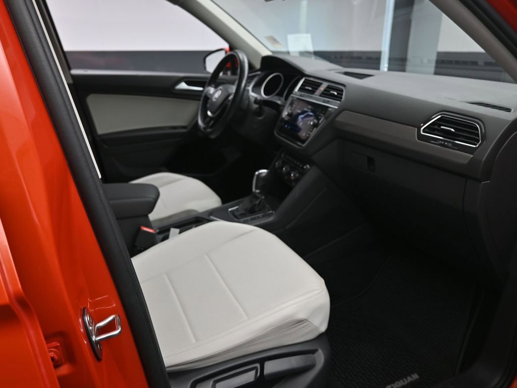 Used 2019 Volkswagen Tiguan SE image 29