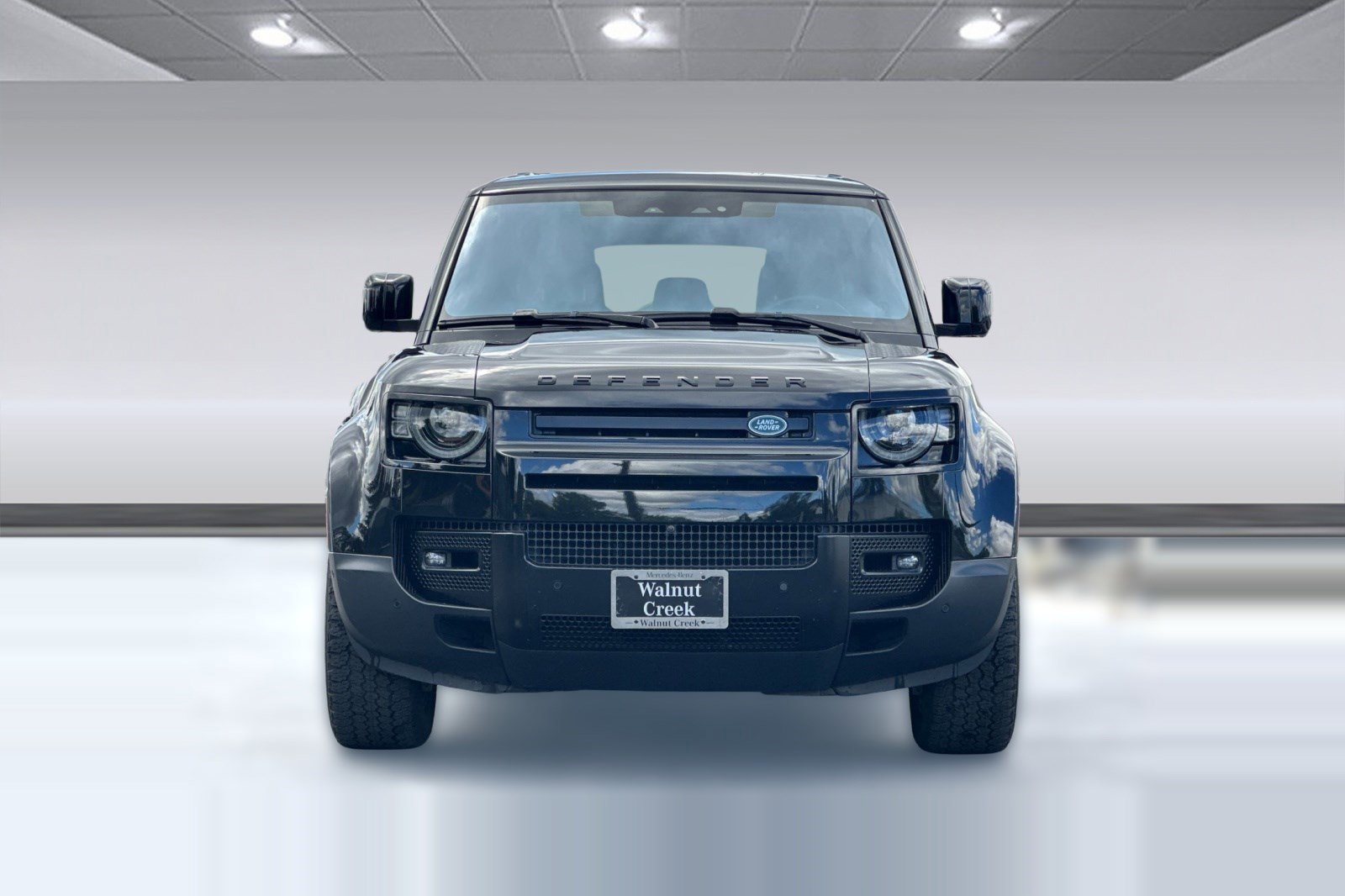 Used 2020 Land Rover Defender 110 SE image 5