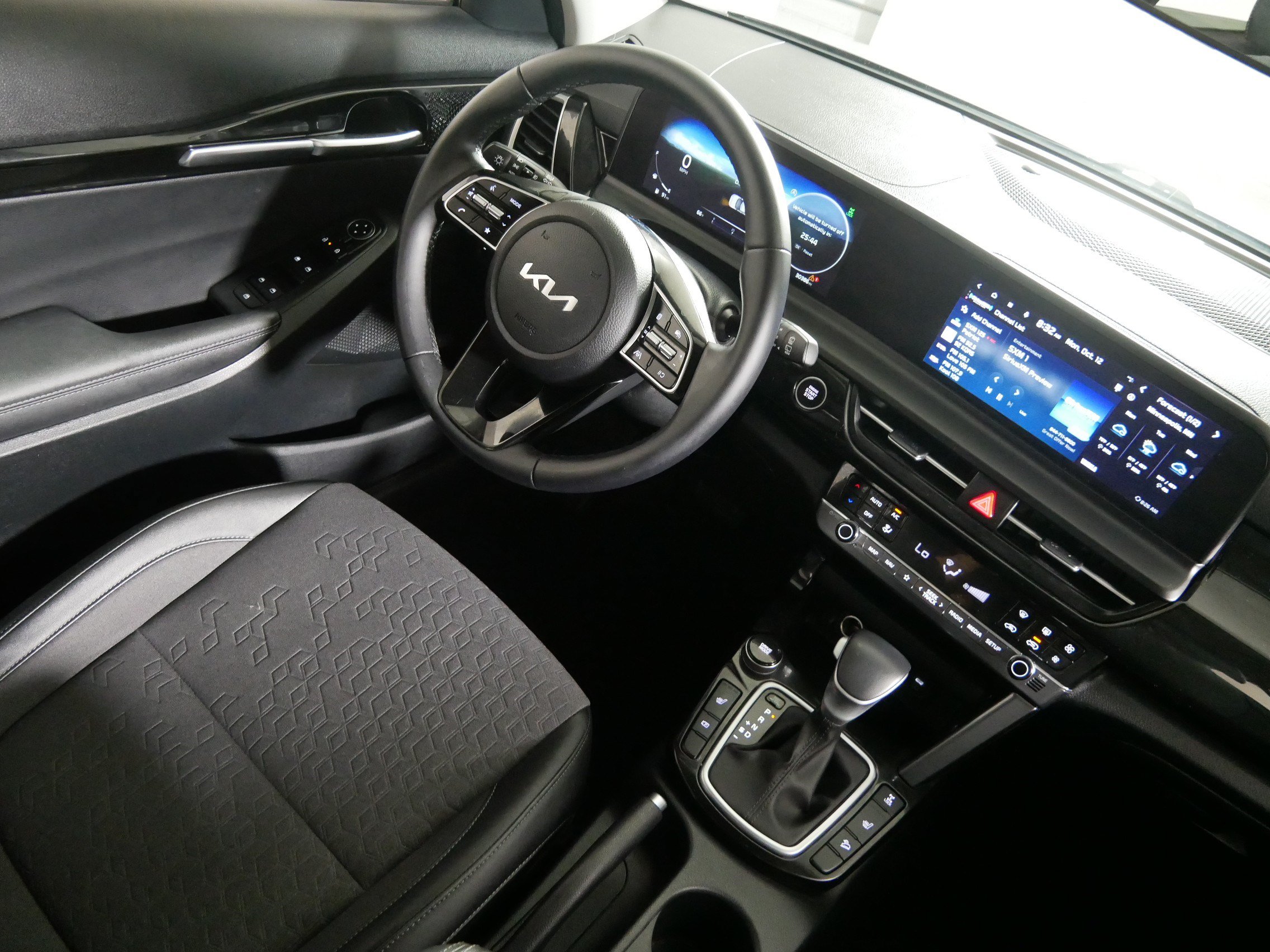 Used 2024 Kia Seltos S AWD/4WD image 9