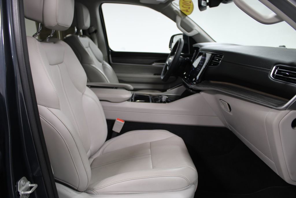 Used 2024 Jeep Wagoneer Series II image 28