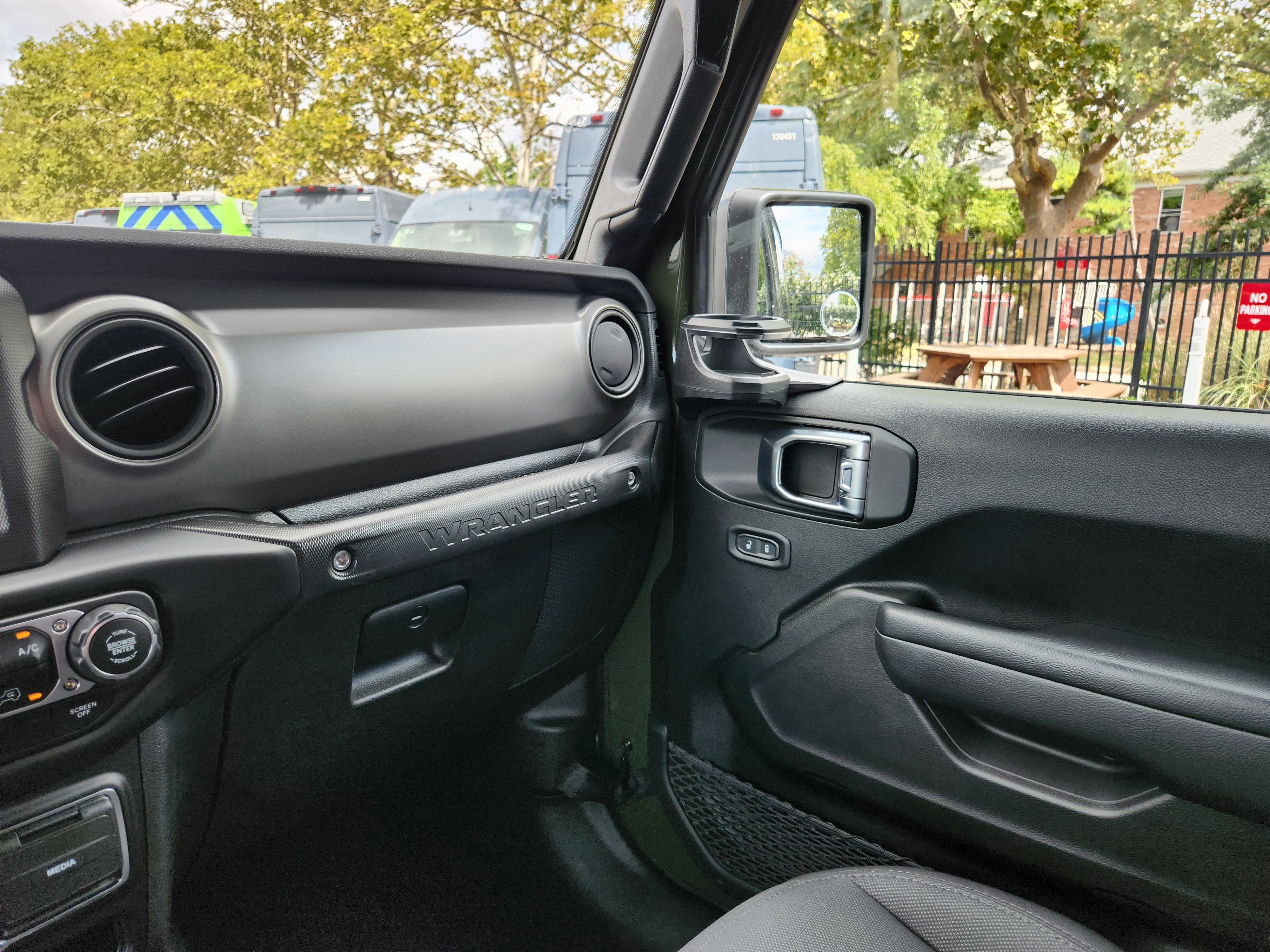 Used 2023 Jeep Wrangler Sport S image 25