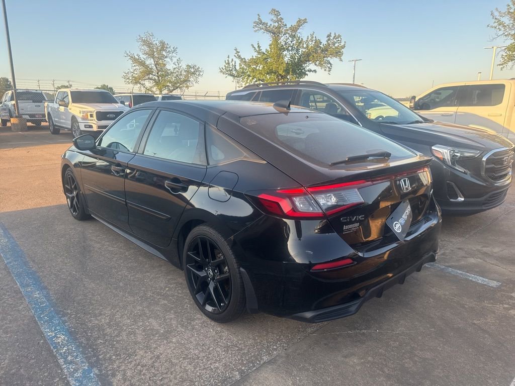 Used 2023 Honda Civic Sport image 4