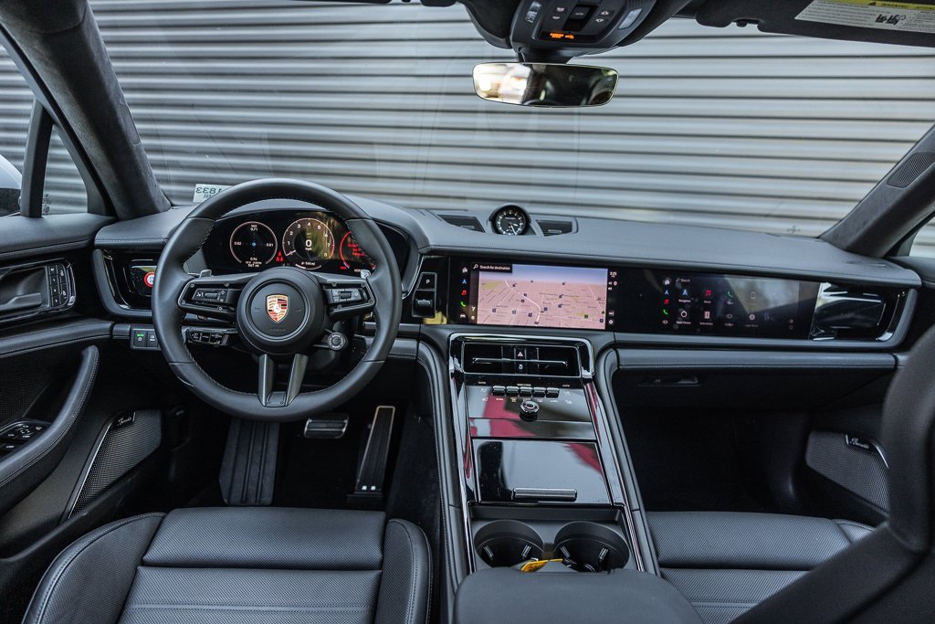 Certified 2025 Porsche Panamera GTS image 12