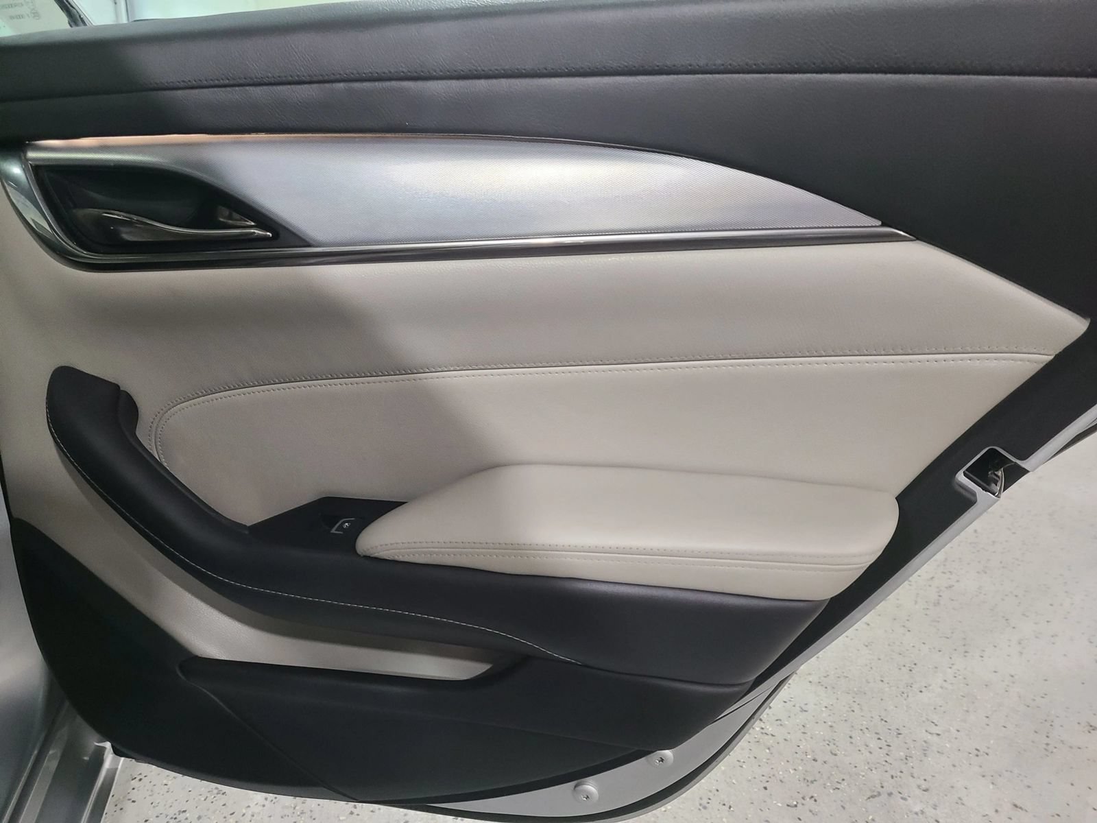 Used 2019 Cadillac CTS Luxury RWD image 20