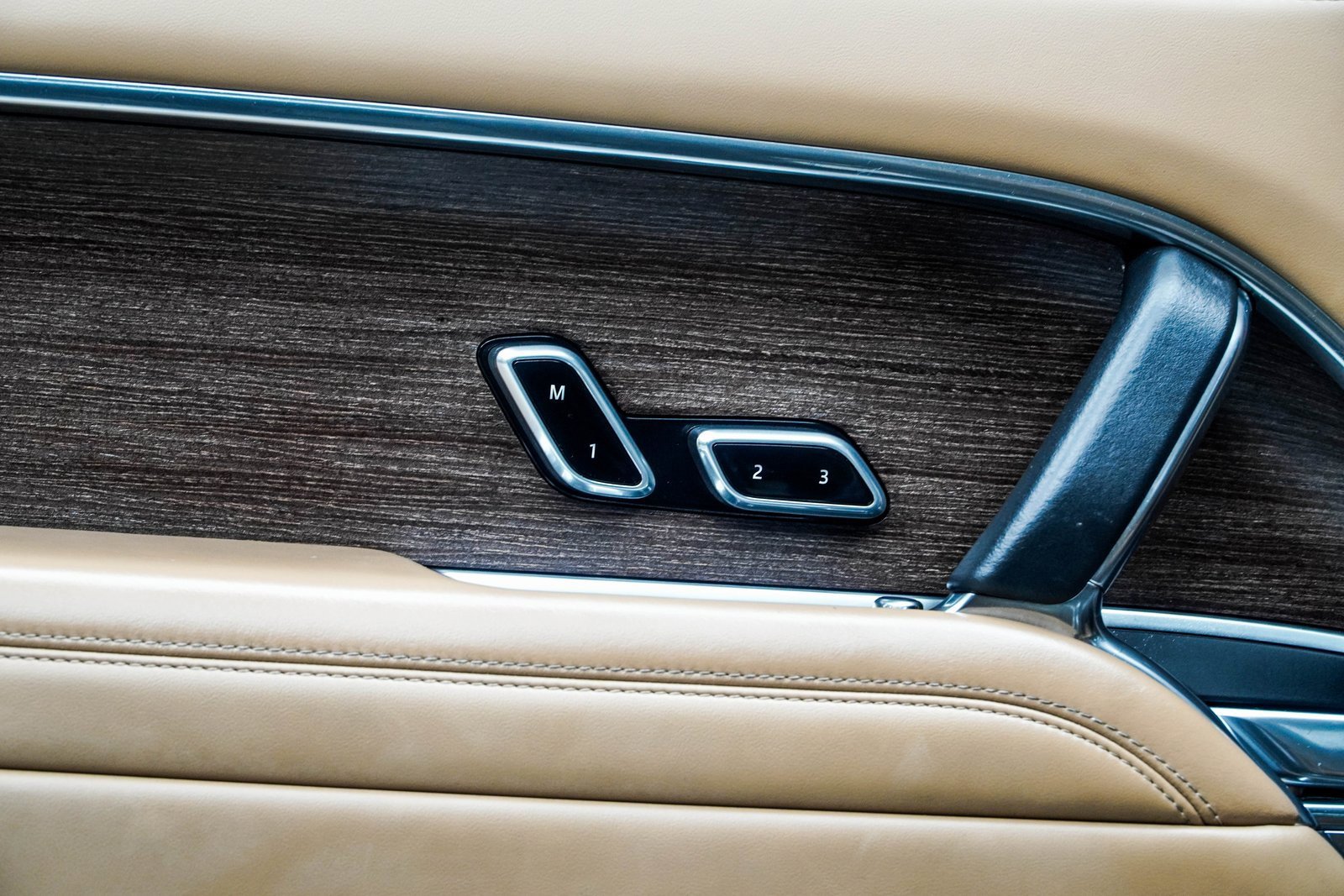 Used 2023 Land Rover Range Rover SE image 32