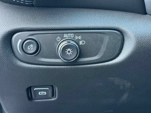 Certified 2024 Chevrolet Blazer LT w/ Convenience Package FWD image 25