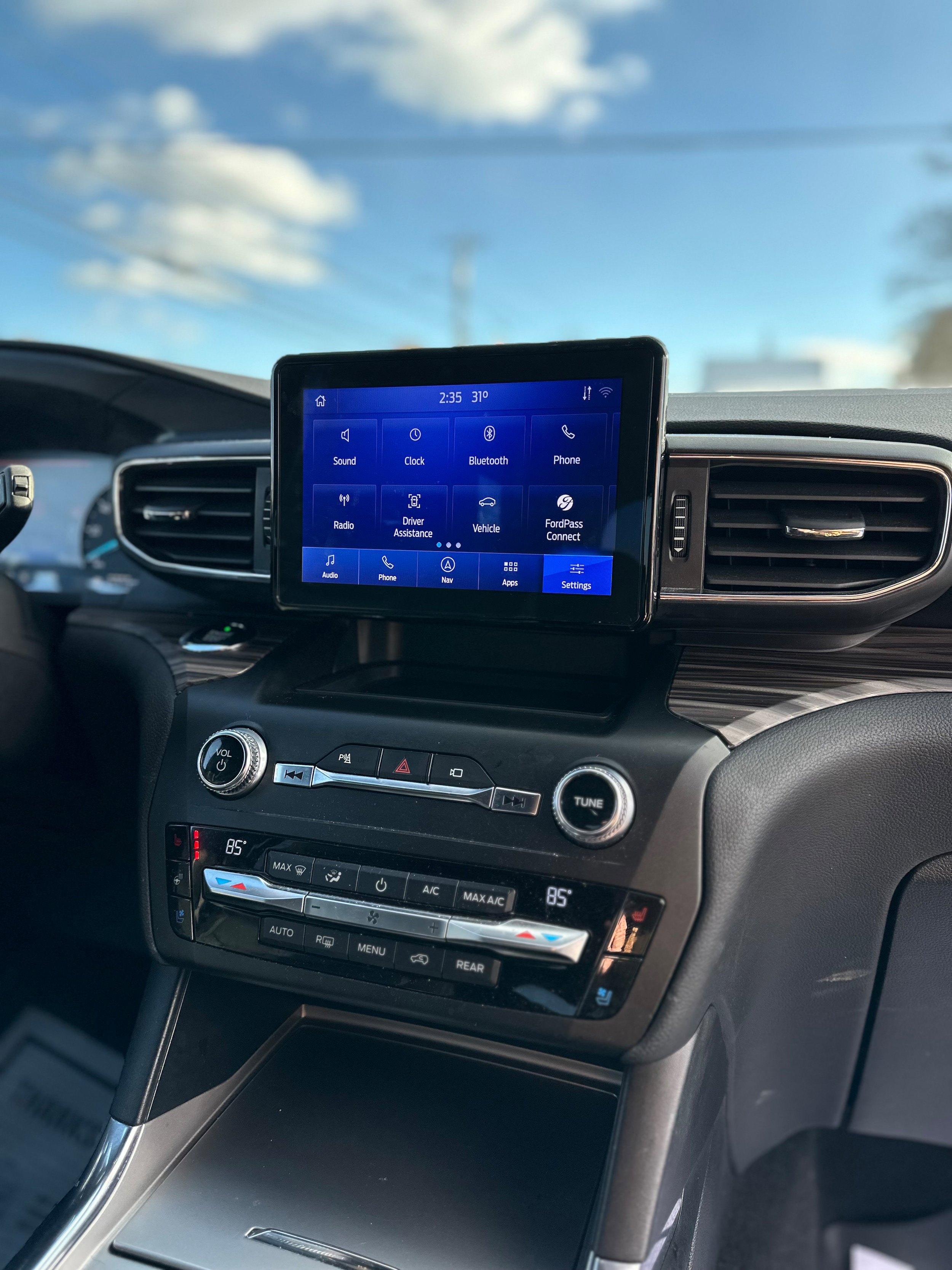 Used 2020 Ford Explorer Limited image 13