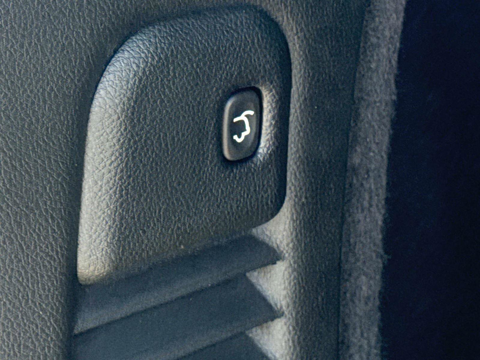 Used 2025 Dodge Durango GT AWD/4WD image 13