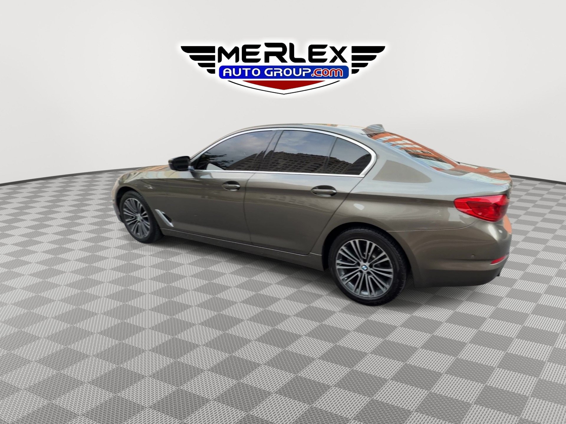 Used 2019 BMW 530i xDrive w/ Convenience Package AWD/4WD image 5