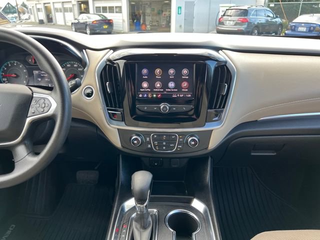 Used 2022 Chevrolet Traverse LS image 23