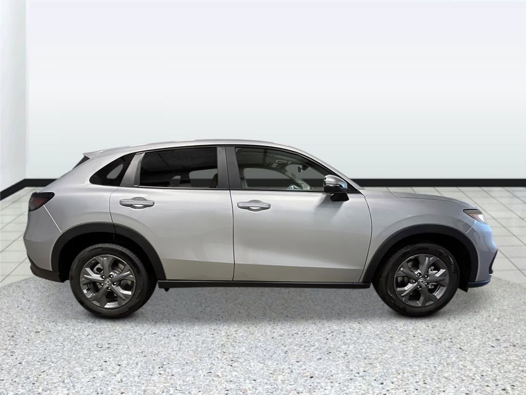 New 2027 Honda HR-V LX image 2