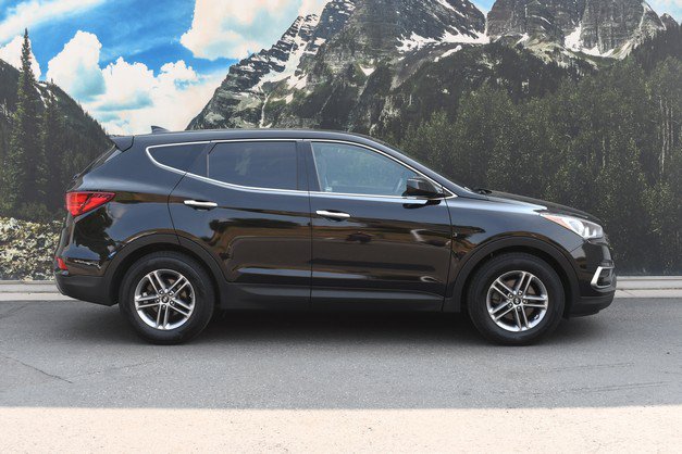 Used 2017 Hyundai Santa Fe Sport FWD image 2