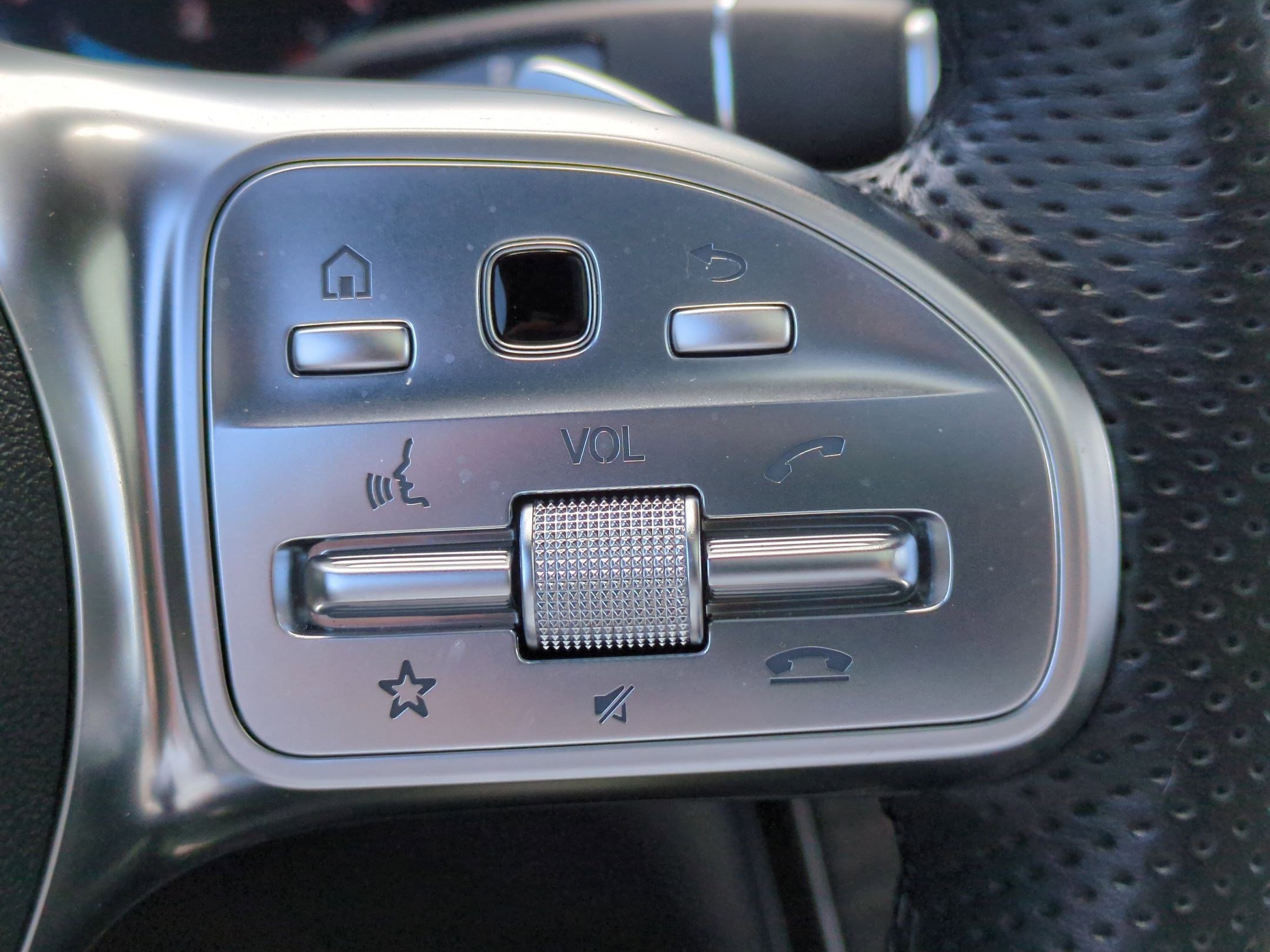 Used 2020 Mercedes-Benz GLC 300 4MATIC image 19