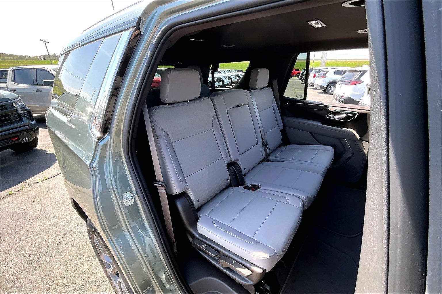 Used 2023 Chevrolet Tahoe LS AWD/4WD image 28