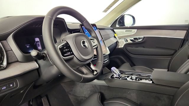 New 2026 Volvo XC90 T8 Ultra w/ Lounge Package AWD/4WD image 12