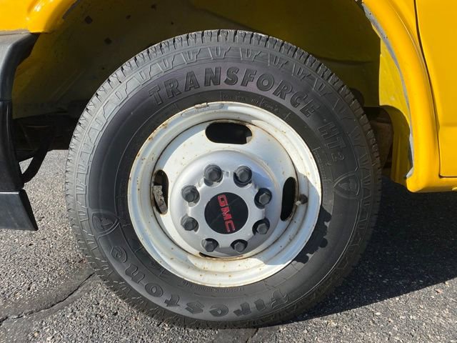 Used 2017 GMC Savana 3500 Extended image 18