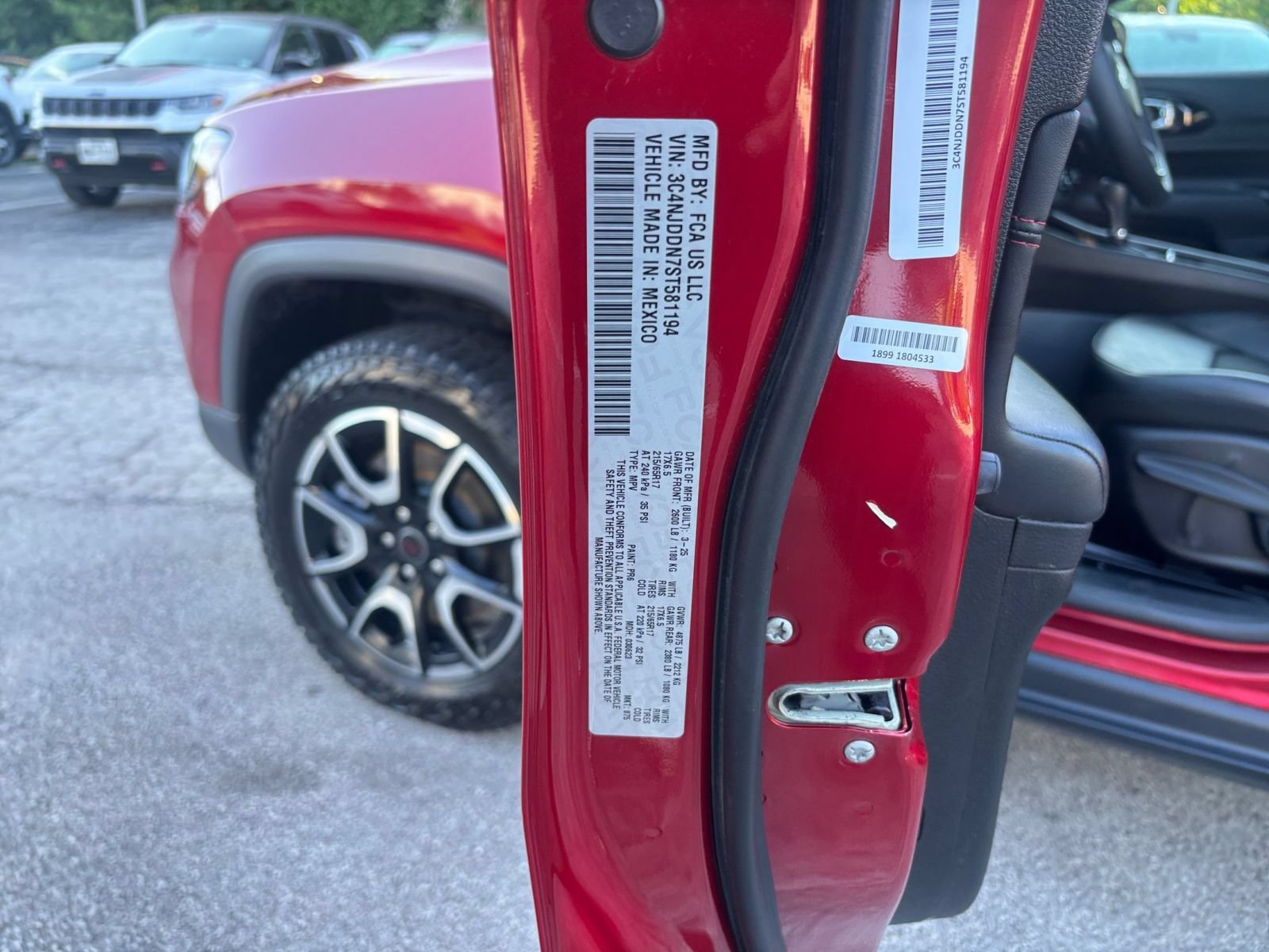 Used 2025 Jeep Compass Trailhawk AWD/4WD image 28