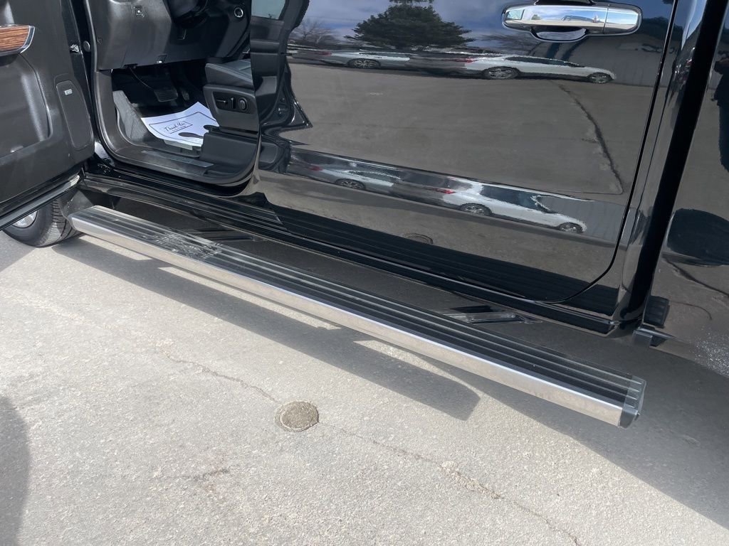 Used 2021 Chevrolet Silverado 1500 High Country w/ Technology Package image 20