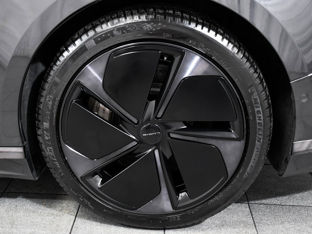 Used 2024 Lucid Air Grand Touring image 8
