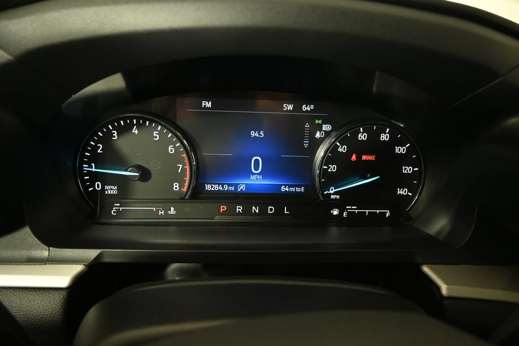 Used 2024 Ford Explorer XLT AWD/4WD image 25