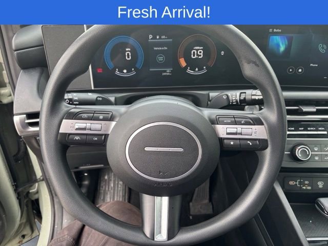 Used 2025 Hyundai Santa Cruz SE image 13