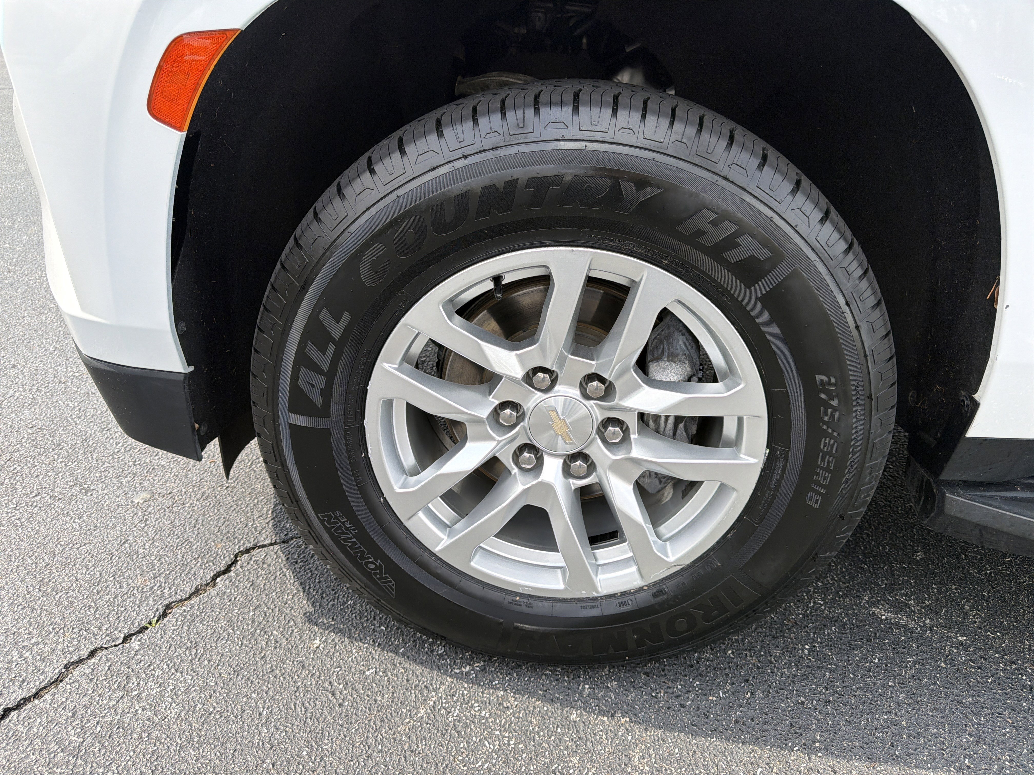 Used 2022 Chevrolet Suburban LT image 11