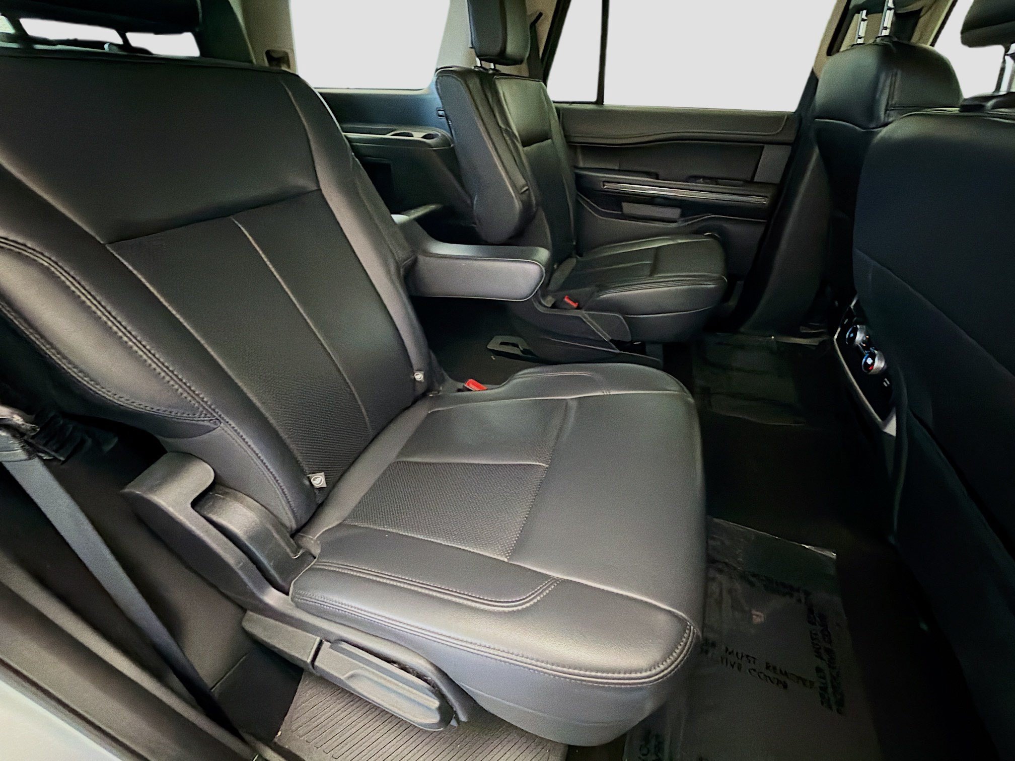 Used 2024 Ford Expedition XLT AWD/4WD image 15