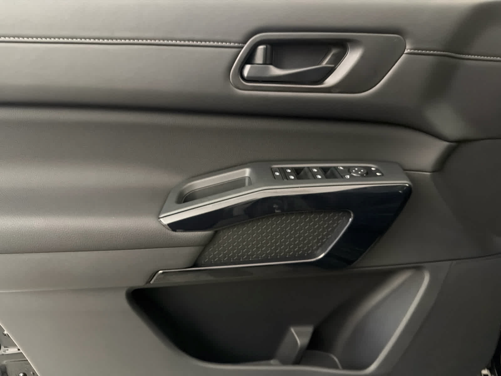 New 2026 Nissan Pathfinder SV FWD image 23