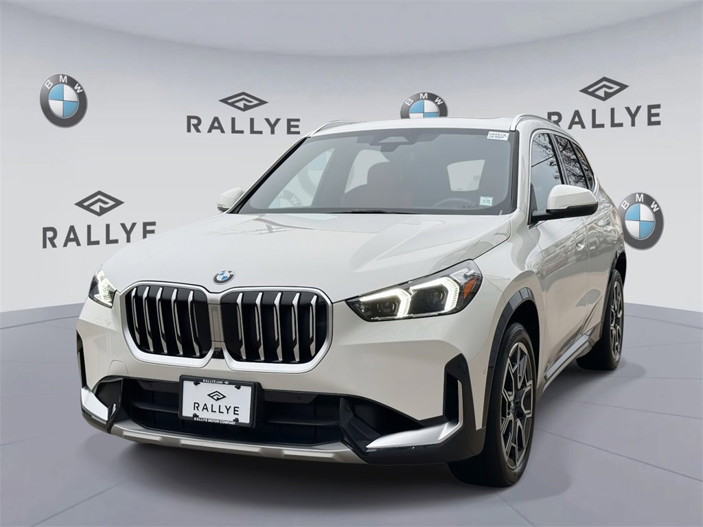 Certified 2025 BMW X1 xDrive28i w/ Technology Package image 3