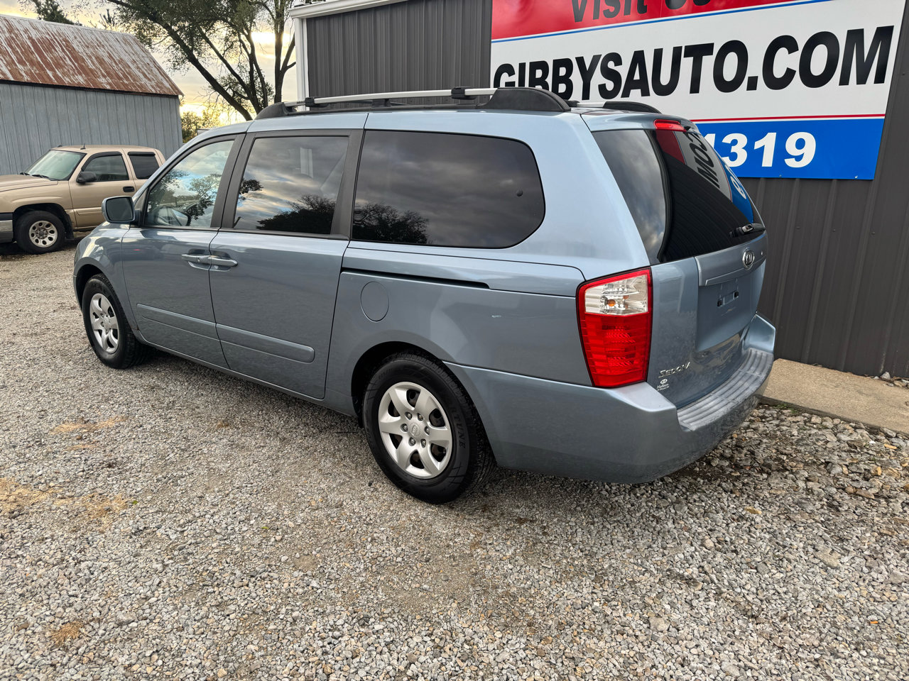 Used 2008 Kia Sedona LX image 3