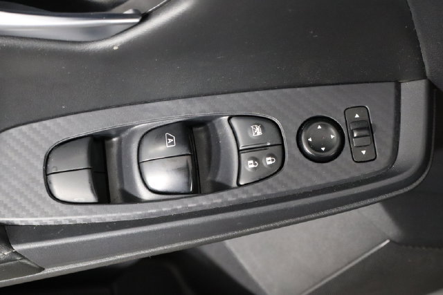 Used 2025 Nissan Sentra SV FWD image 19