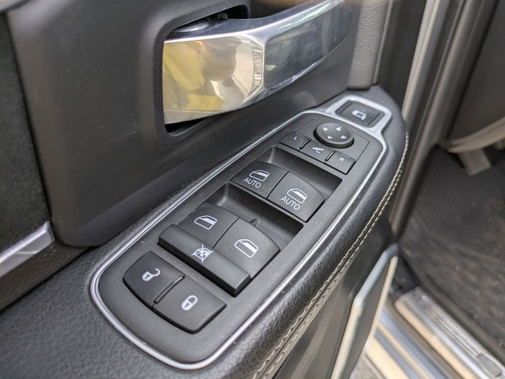 Used 2022 RAM 3500 Laramie image 13