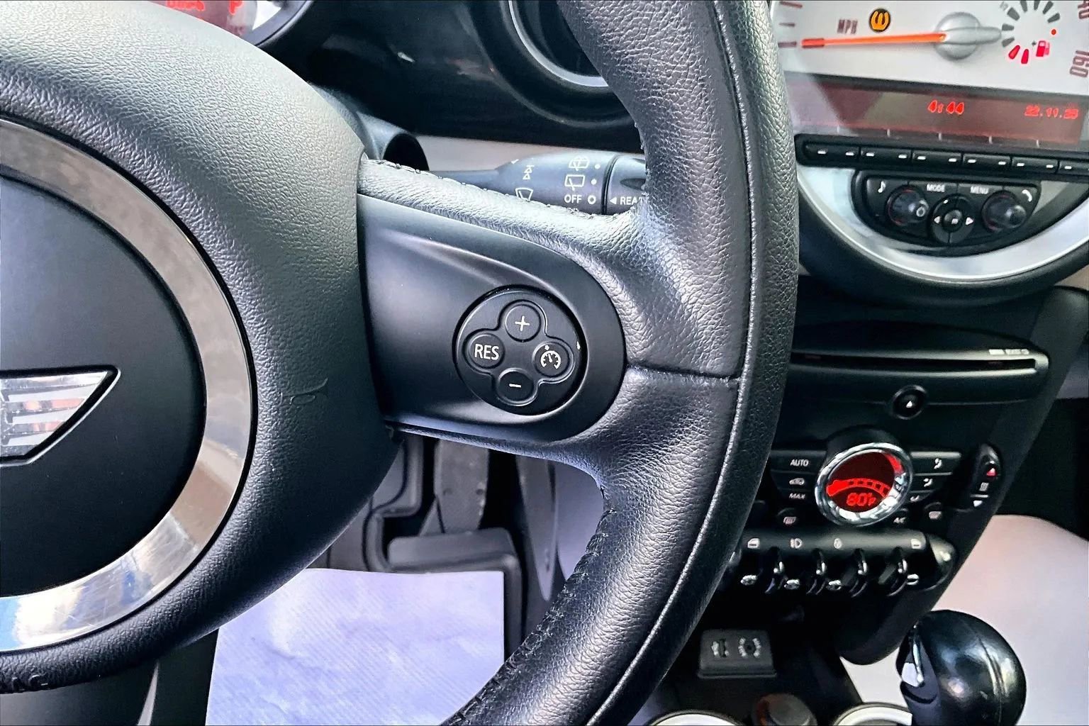 Used 2013 MINI Cooper Hardtop image 18