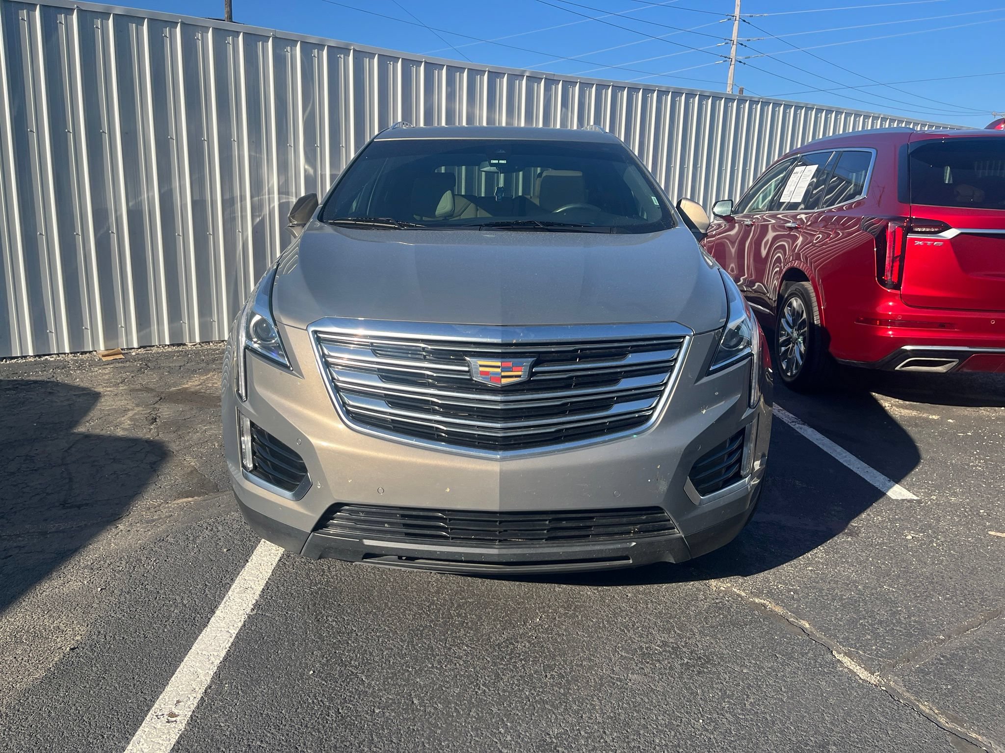 Used 2017 Cadillac XT5 Luxury w/ Driver Awareness Package FWD image 2