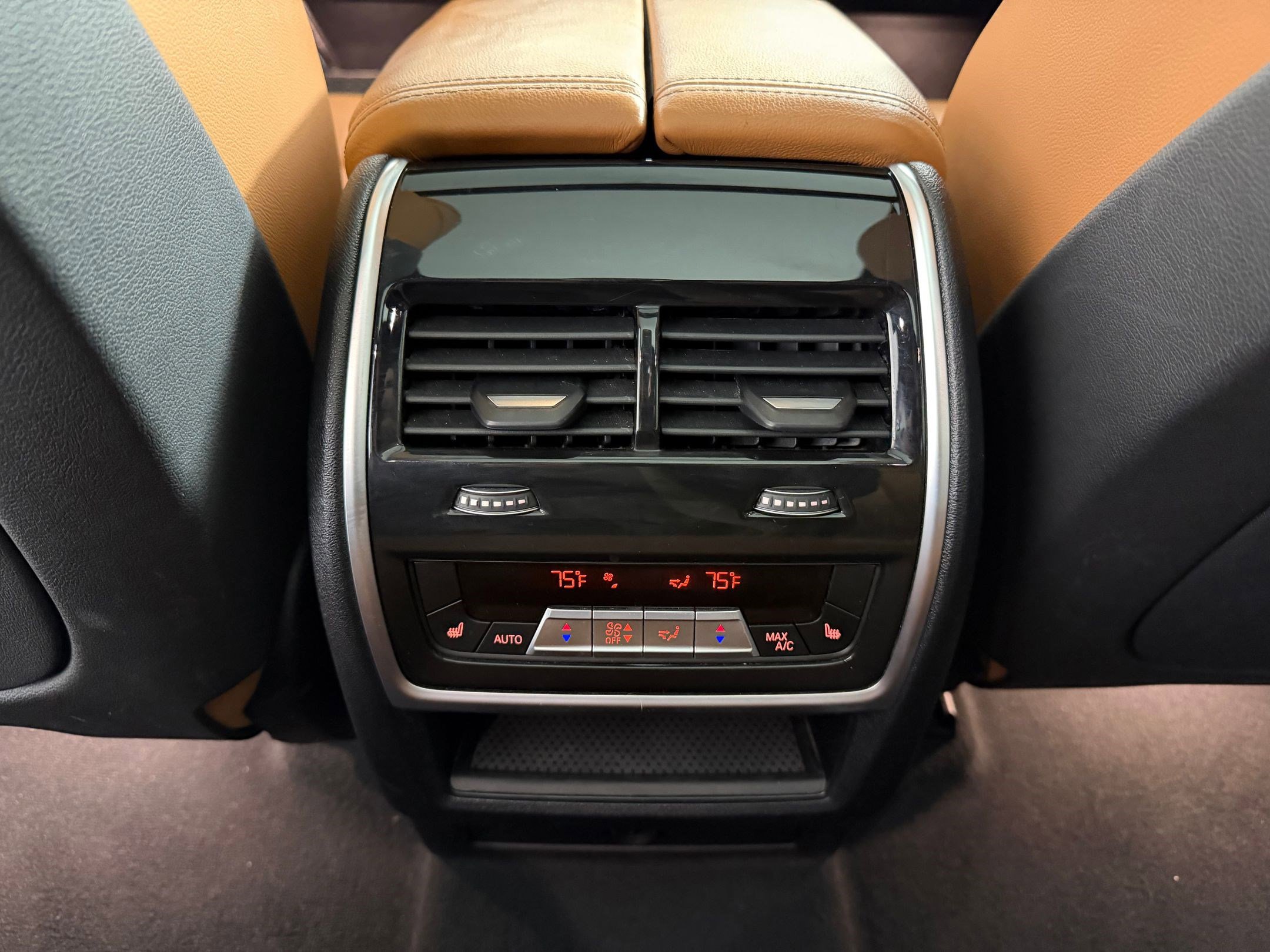 Certified 2022 BMW X5 xDrive45e w/ Climate Comfort Package image 30