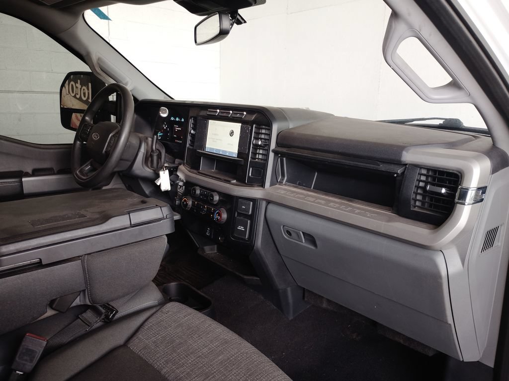 Used 2023 Ford F250 XLT AWD/4WD image 11