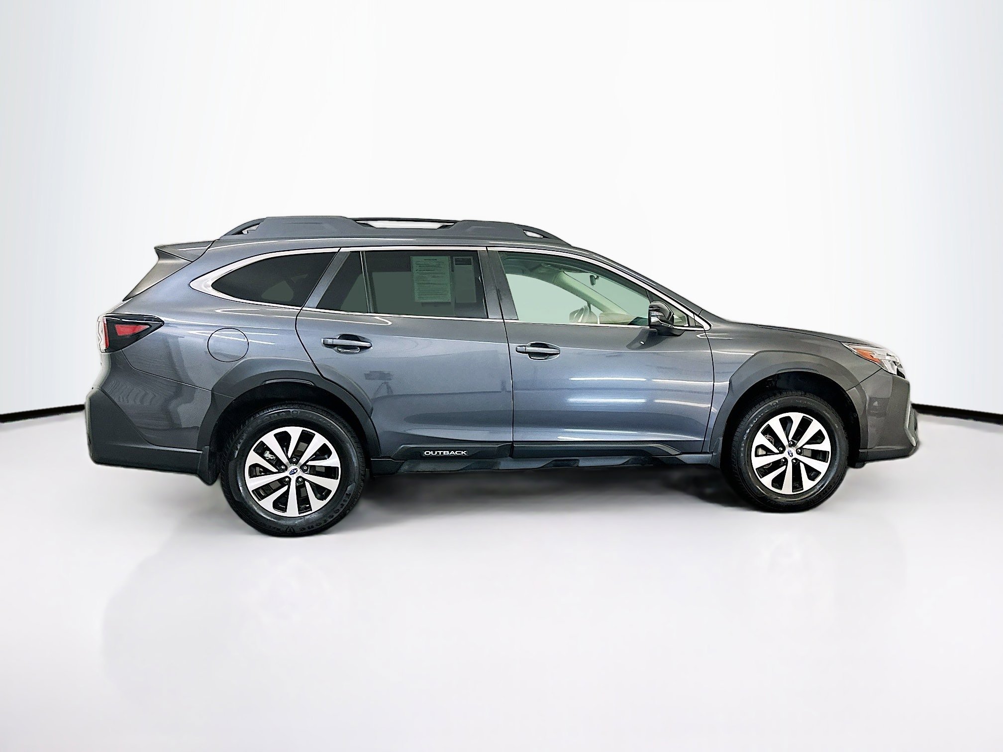 Used 2024 Subaru Outback Premium AWD/4WD image 10
