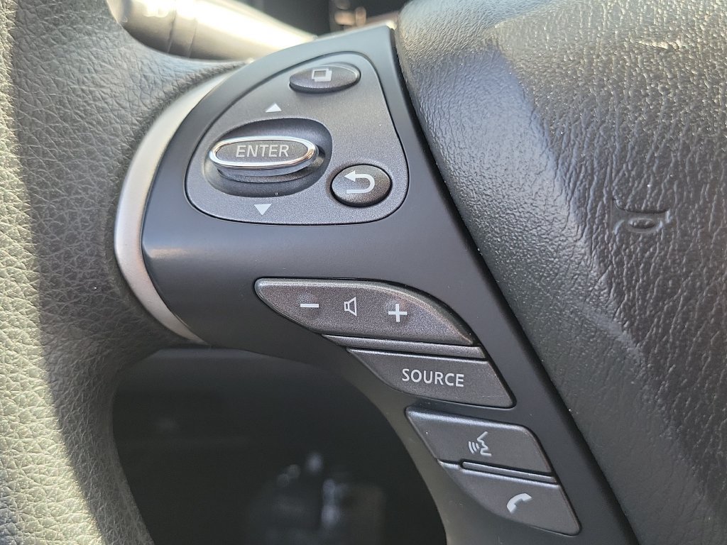 Used 2018 Nissan Pathfinder S FWD image 25