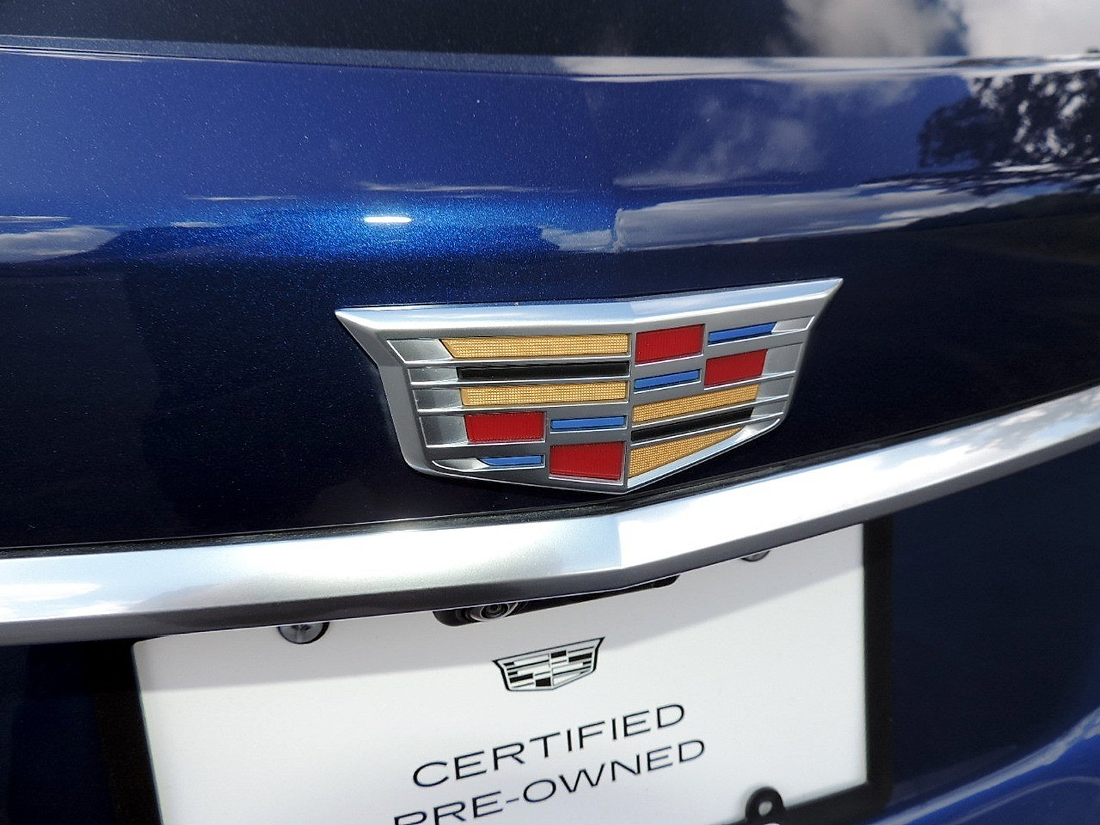 Certified 2026 Cadillac XT5 Sportv w/ LPO, Floor Liner Package AWD/4WD image 11