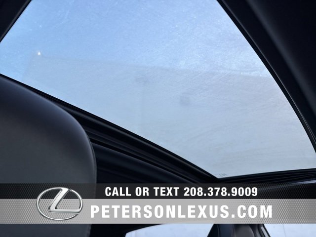 Used 2022 Toyota Avalon XSE image 13