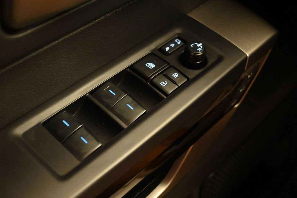 Used 2024 Toyota Tundra Limited AWD/4WD image 23