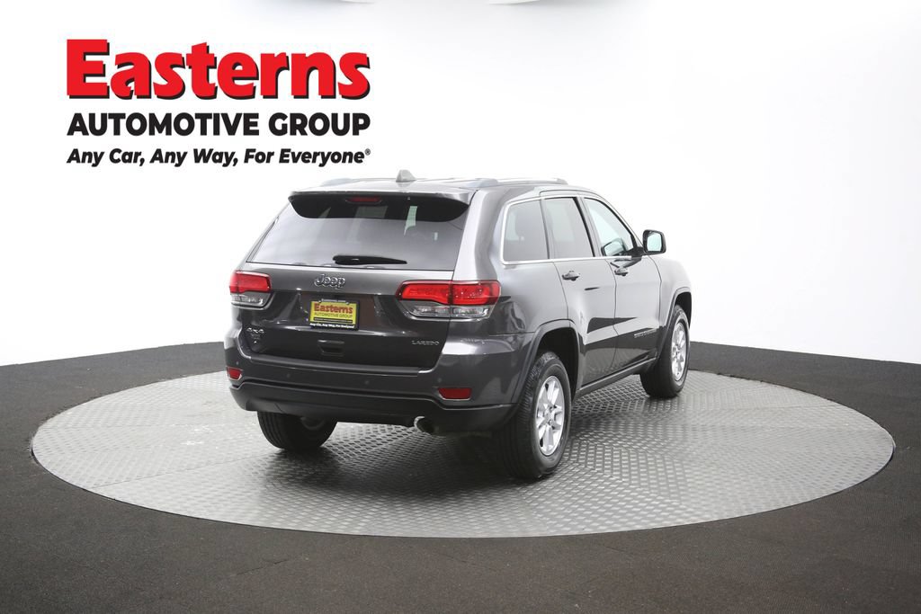 Used 2020 Jeep Grand Cherokee Laredo AWD/4WD image 38