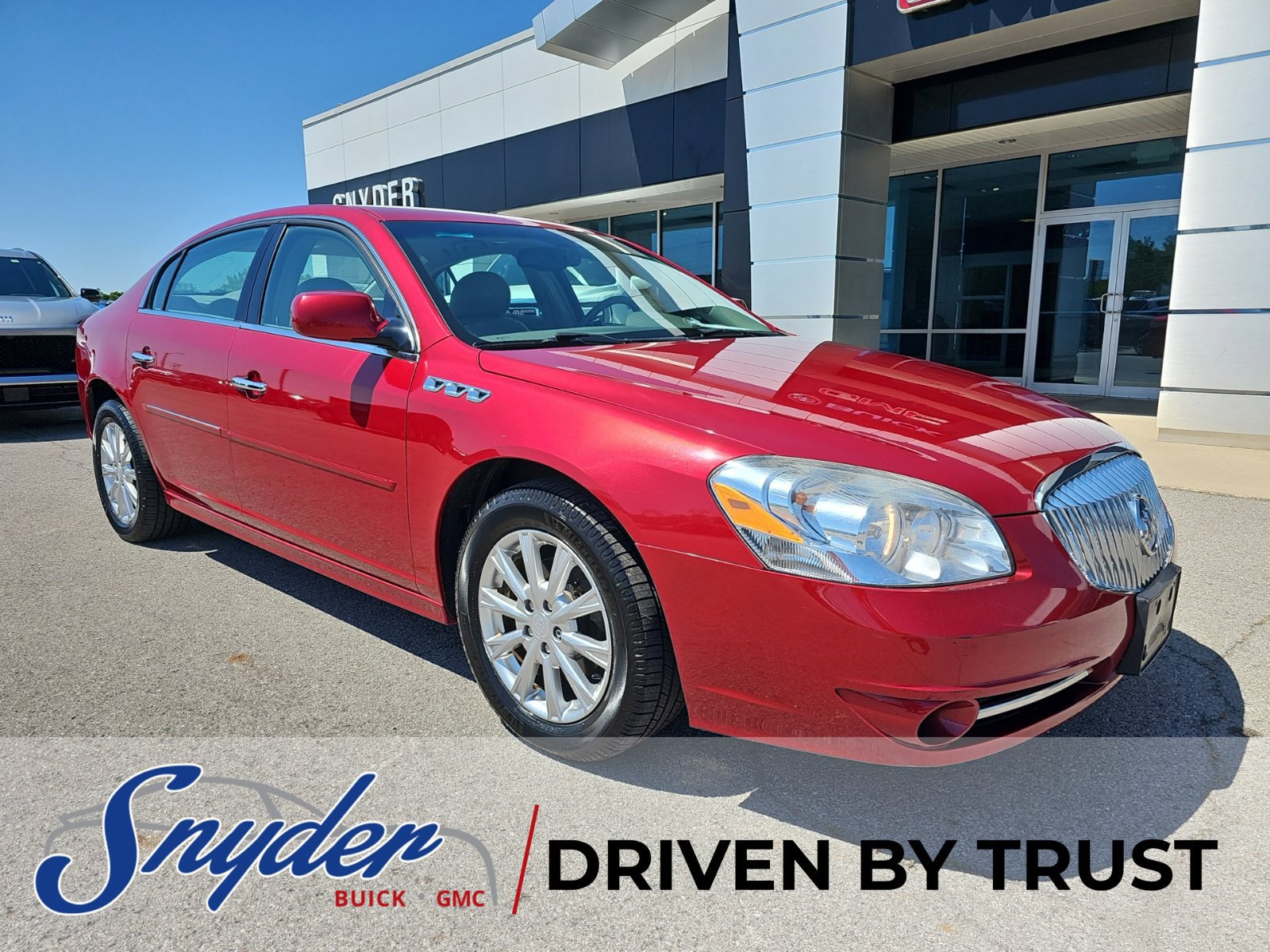 Used 2011 Buick Lucerne CXL FWD image 26