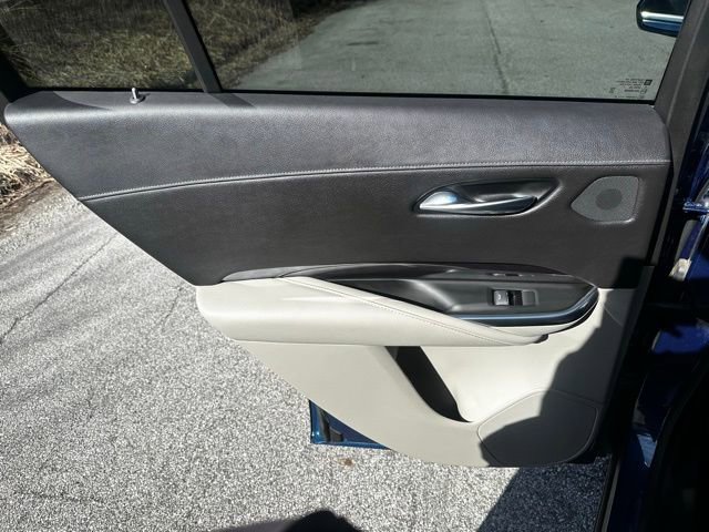 Used 2019 Cadillac XT4 Luxury w/ Cold Weather Package image 13