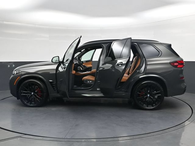 New 2026 BMW X5 xDrive40i w/ M Sport Package AWD/4WD image 41
